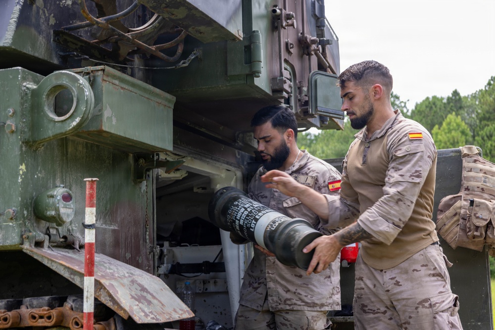 Fleet Exercise 250 | U.S. Marines with 10th Marine Regiment and Spanish marines conduct an artillery range