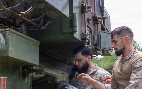 Fleet Exercise 250 | U.S. Marines with 10th Marine Regiment and Spanish marines conduct an artillery range