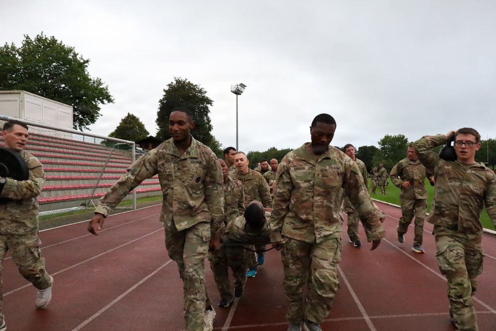 16th Sustainment Brigade Soldiers Compete in Team Fitness Challenge