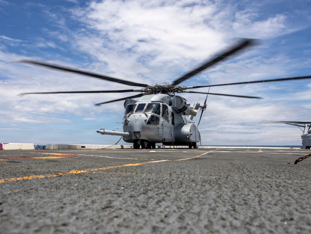 26th Marine Expeditionary Unit’s Type Commanders Amphibious Training | HMH-461 cross decks from the USS Arlington to the USS Kearsarge