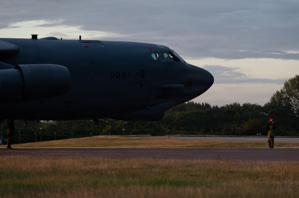 B-52H Stratofortress lands to support U.S. Central Command