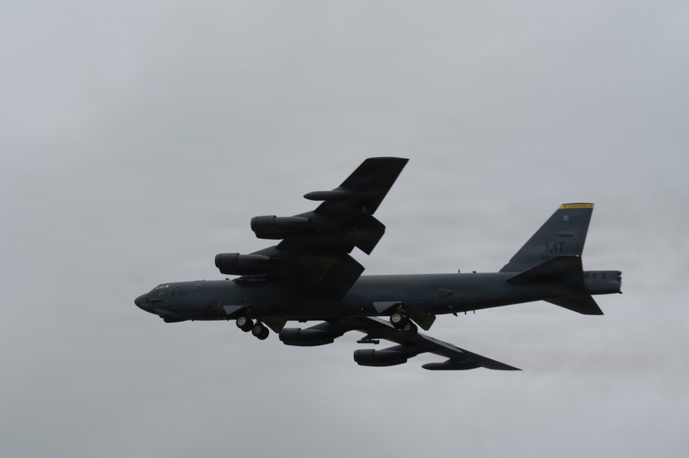 B-52H Stratofortress takes off in support of U.S. Central Command