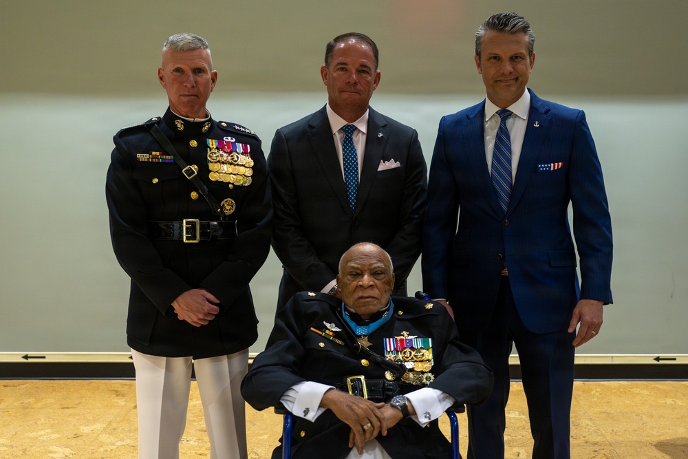 SecWar Hosts Medal of Honor Induction Ceremony