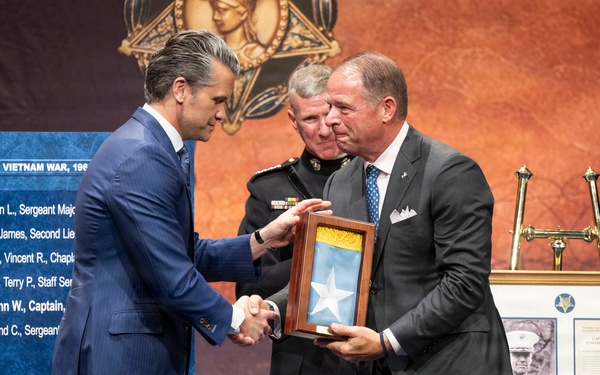 SecWar Hosts Medal of Honor Induction Ceremony