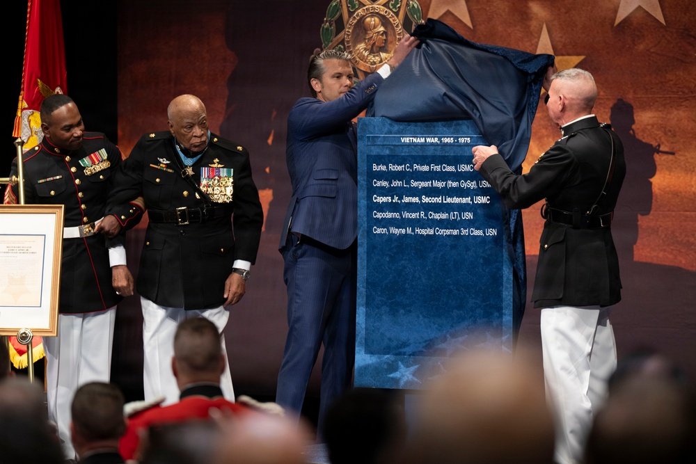 SecWar Hosts Medal of Honor Induction Ceremony
