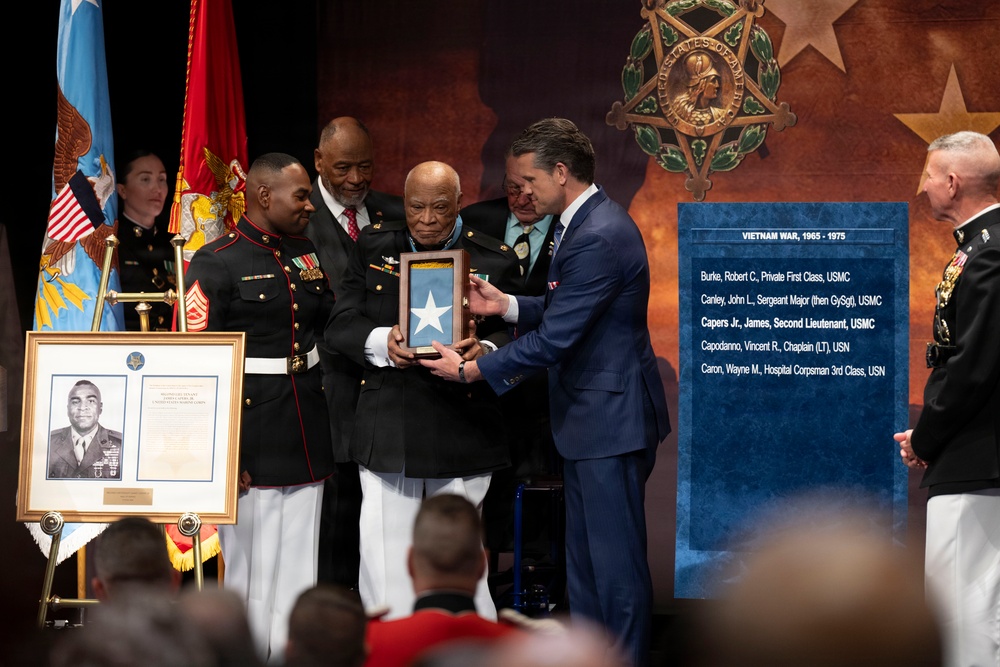 SecWar Hosts Medal of Honor Induction Ceremony