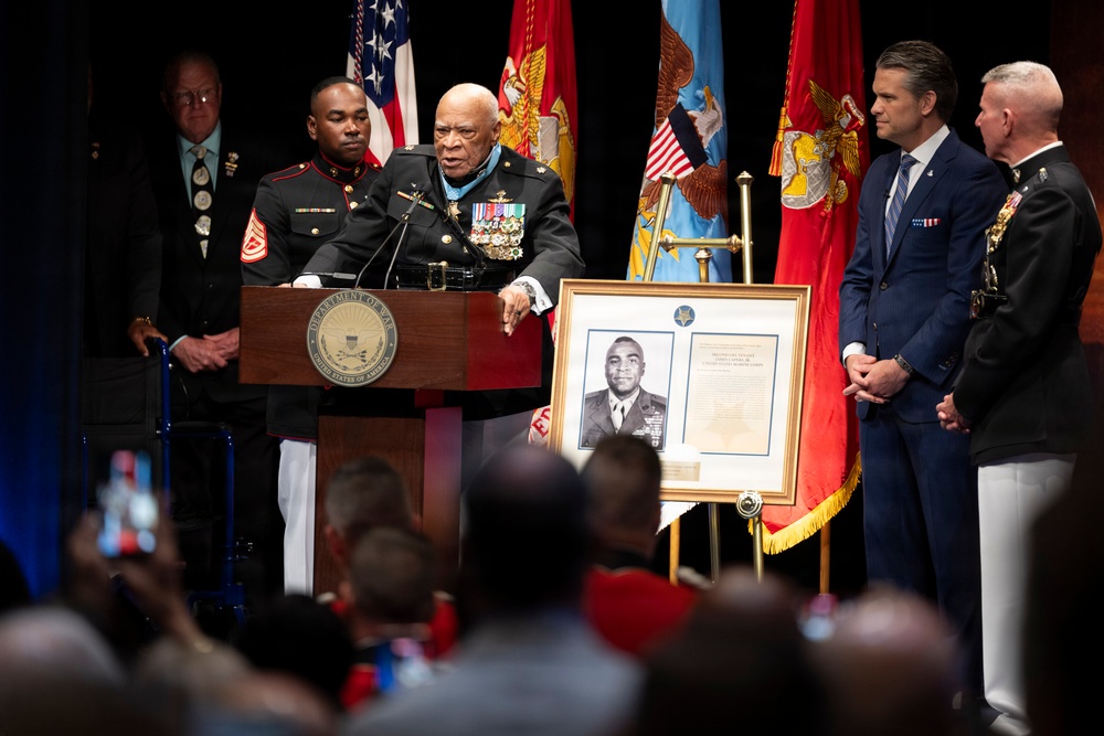 SecWar Hosts Medal of Honor Induction Ceremony