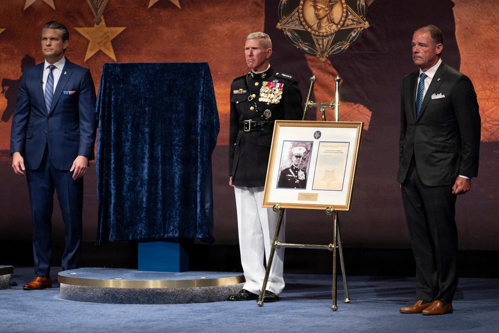 SecWar Hosts Medal of Honor Induction Ceremony