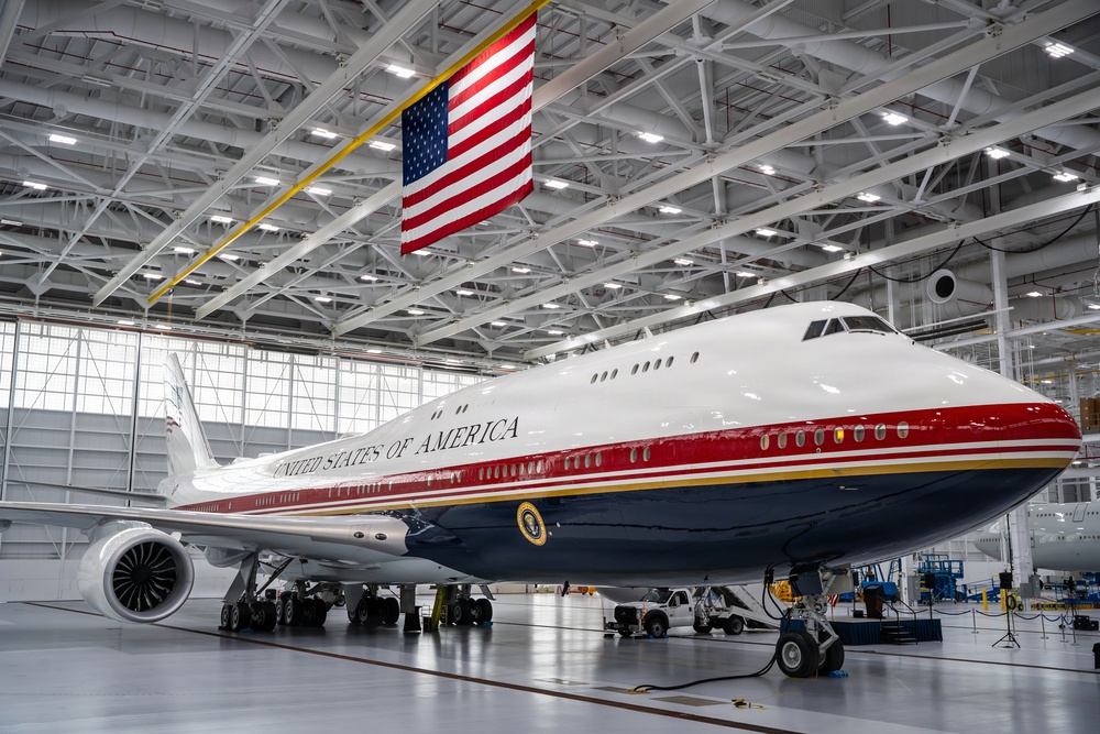 VC-25B Bridge aircraft arrives at Joint Base Andrews, begins commissioning flights