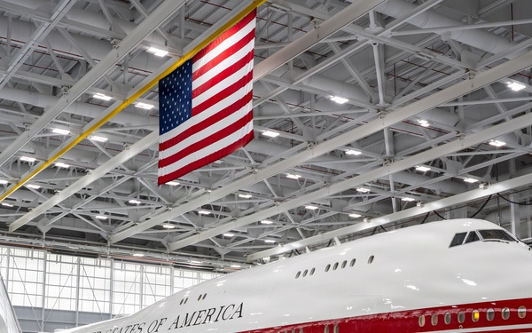 VC-25B Bridge aircraft arrives at Joint Base Andrews, begins commissioning flights