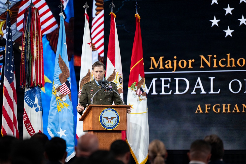 SW attends Maj. Nicolas Dockery's MOH Induction Ceremony