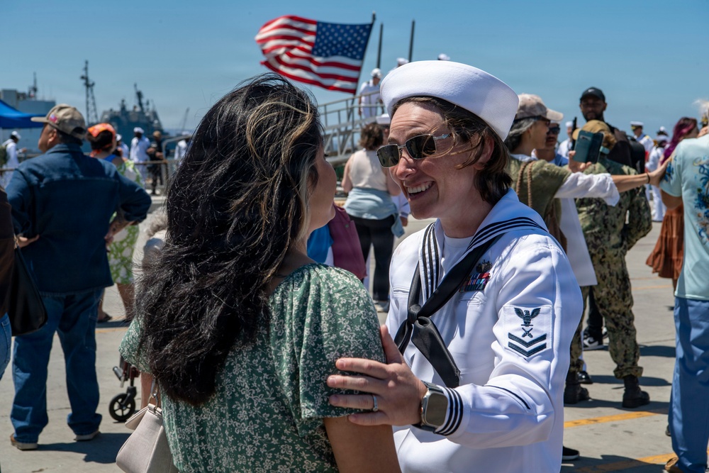 USS Fitzgerald Returns to Homeport