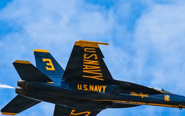 Blue Angels rehearse ahead of Naval Air Station Patuxent River Air Show