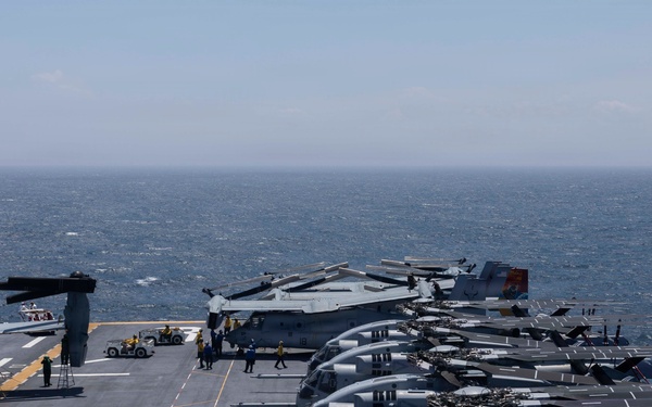 Kearsarge Conducts Flight Operations
