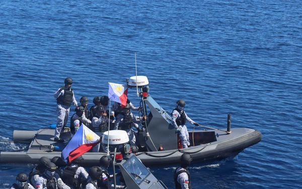USCGC Emlen Tunnell (WPC 1141), Charles Moulthrope (WPC 1145) participate in MCA with Armed Forces Philippines