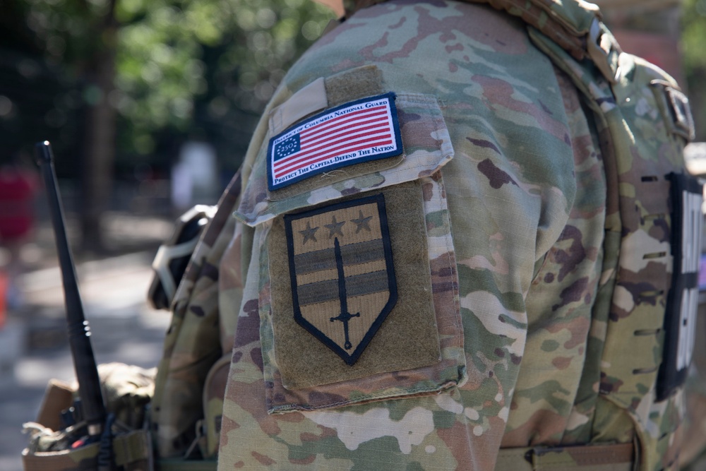 JTF-DC Leadership visits patrol teams