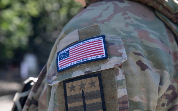 JTF-DC Leadership visits patrol teams