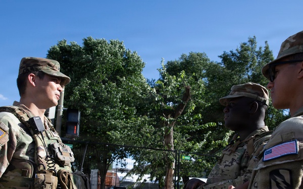 JTF-DC Leadership visits patrol teams