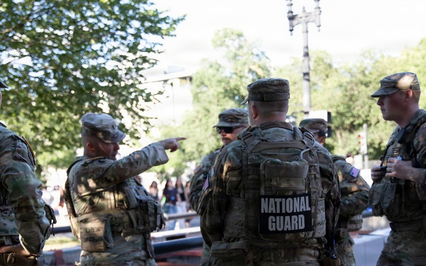 JTF-DC Leadership visits patrol teams