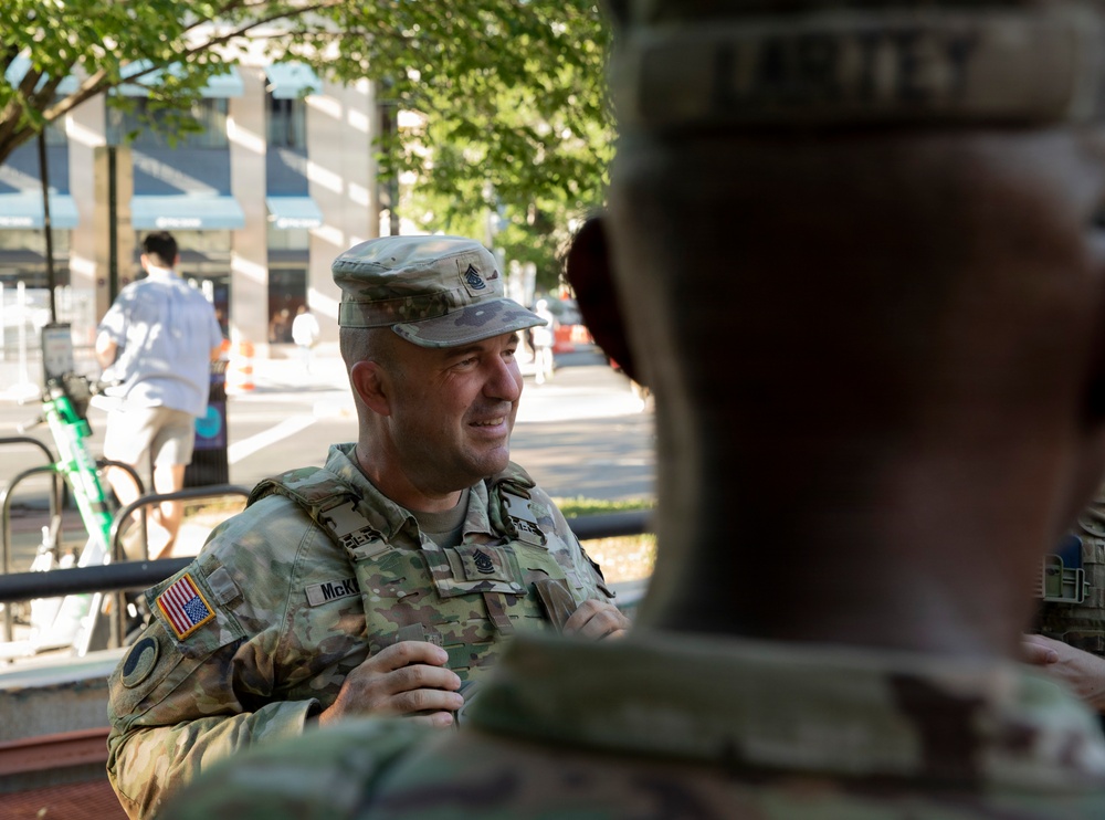 JTF-DC Leadership visits patrol teams