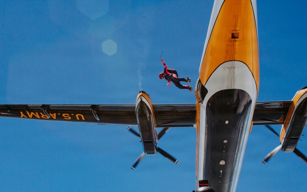 Parachuting brought two generations together over the skies of Ohio