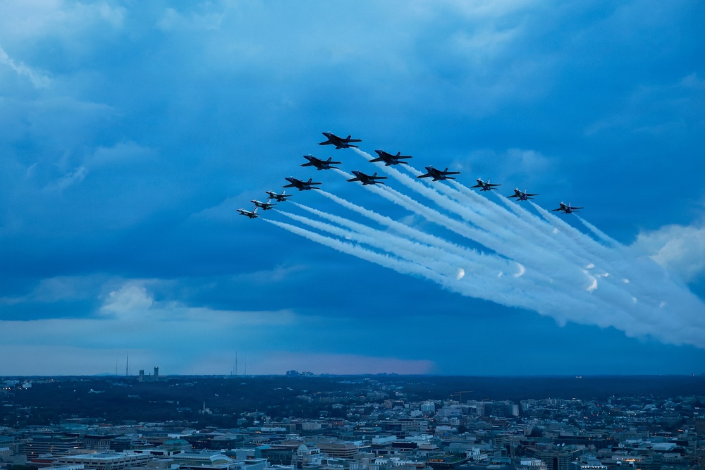 Thunderbirds, Blue Angels fly in rare Super Delta formation