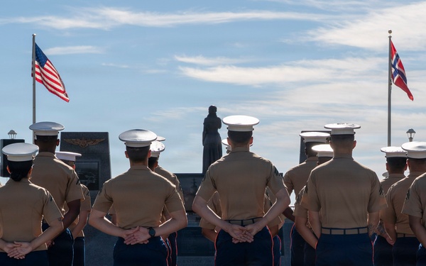 U.S. Marines Conduct Wreath-Laying Ceremony in Virginia Beach
