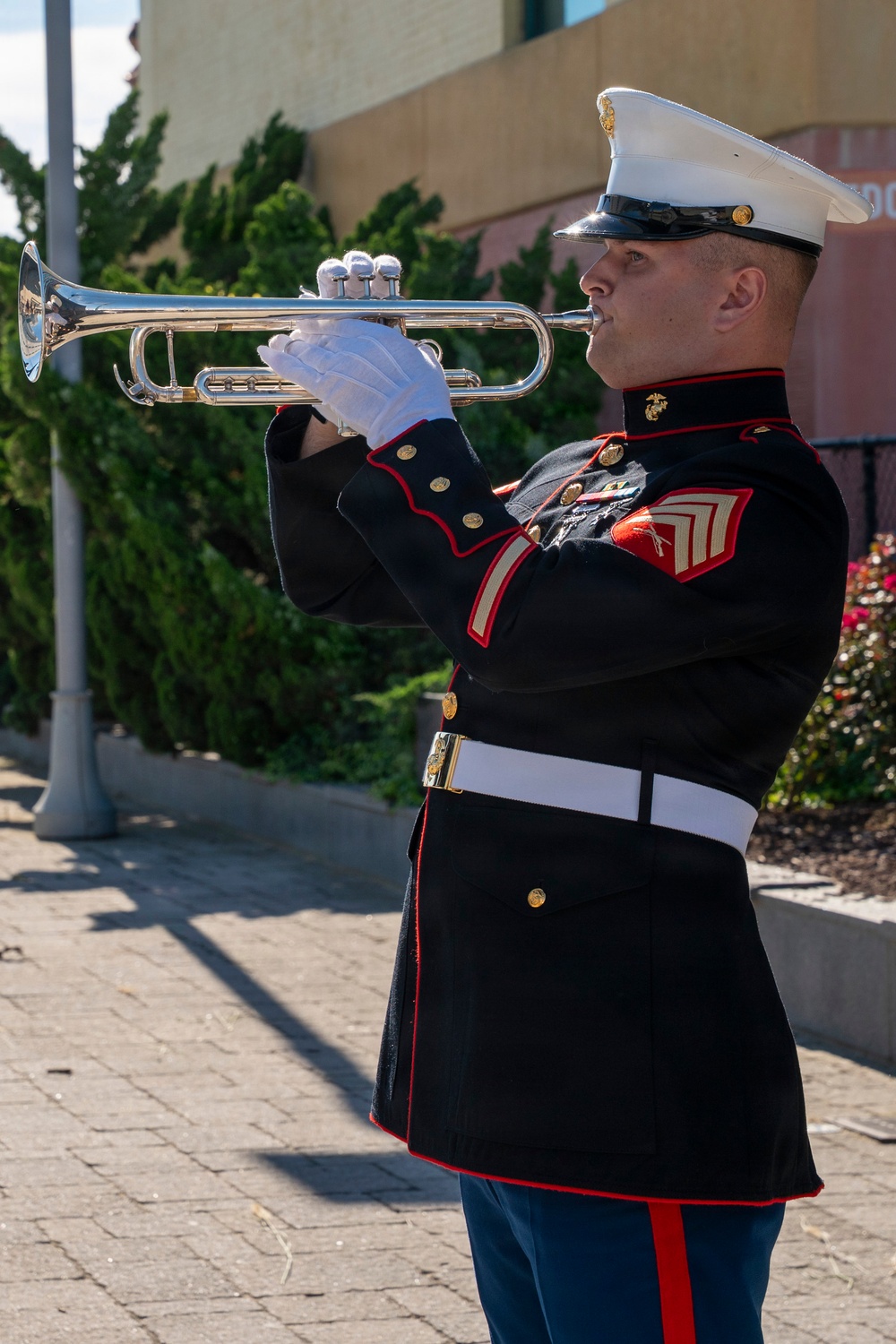 U.S. Marines Conduct Wreath-Laying Ceremony in Virginia Beach