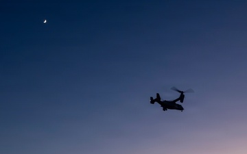 26th Marine Expeditionary Unit’s Type Commander’s Amphibious Training | HMH-461 and VMM-261conduct carrier qualifications aboard the USS Kearsarge