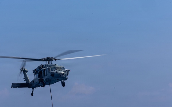 USS Boxer, USNS Alan Shepard, HSC 21 Conduct VERTREP