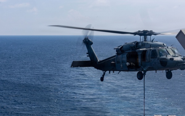 USS Boxer, USNS Alan Shepard, HSC 21 Conduct VERTREP