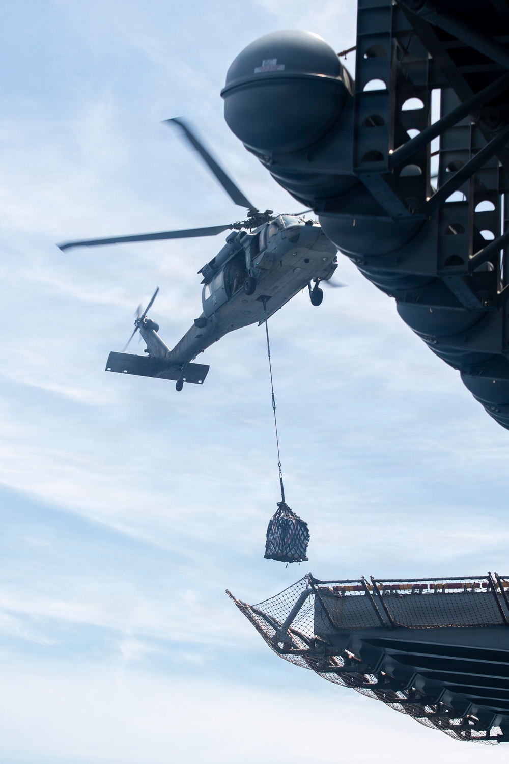 USS Boxer, USNS Alan Shepard, HSC 21 Conduct VERTREP