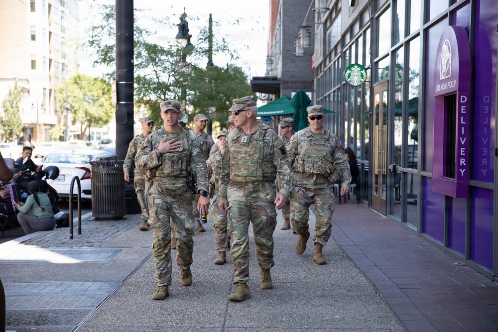 Senior leaders with NGB and DCNG visit JTF-DC patrol teams
