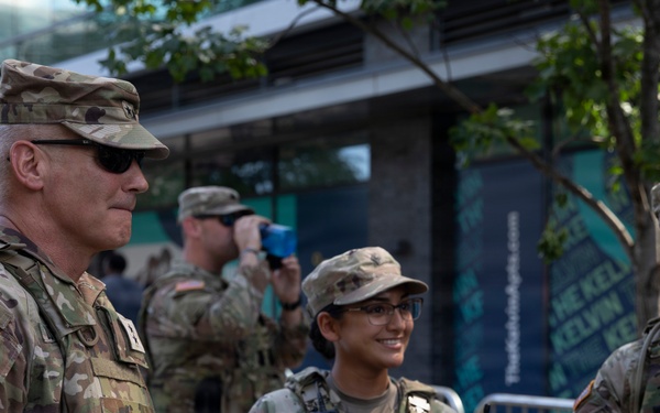 Senior leaders with NGB and DCNG visit JTF-DC patrol teams