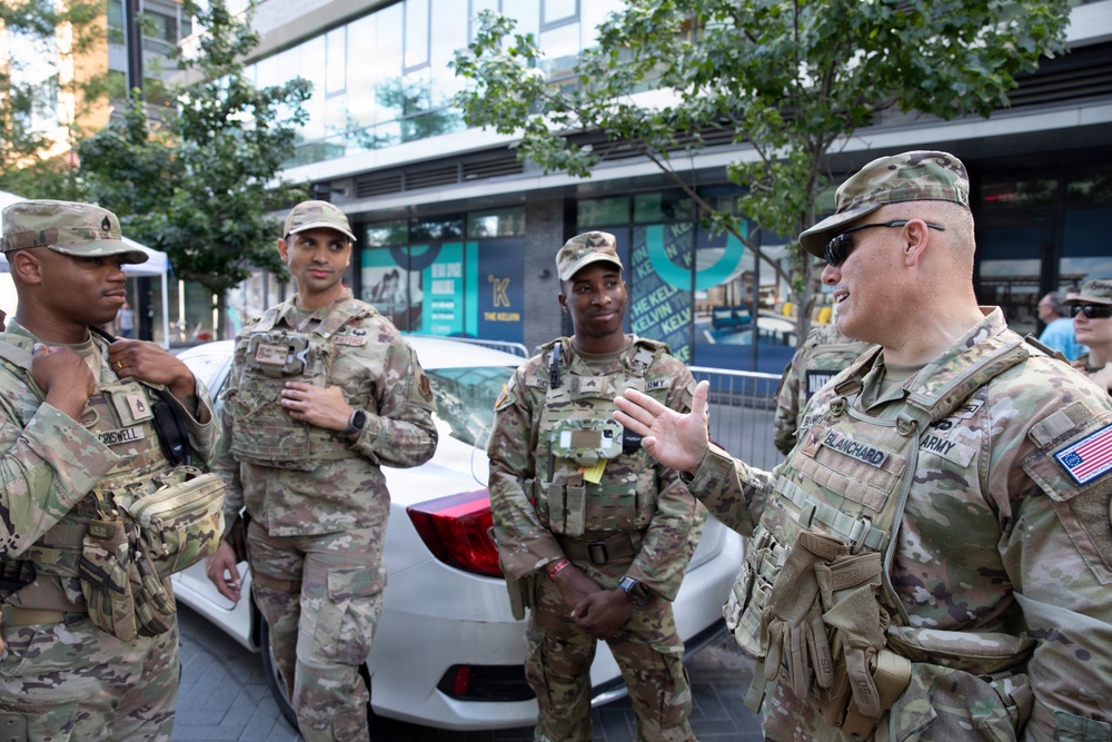 Senior leaders with NGB and DCNG visit JTF-DC patrol teams