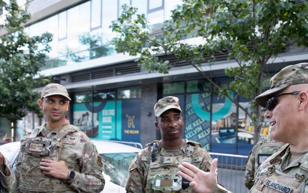 Senior leaders with NGB and DCNG visit JTF-DC patrol teams