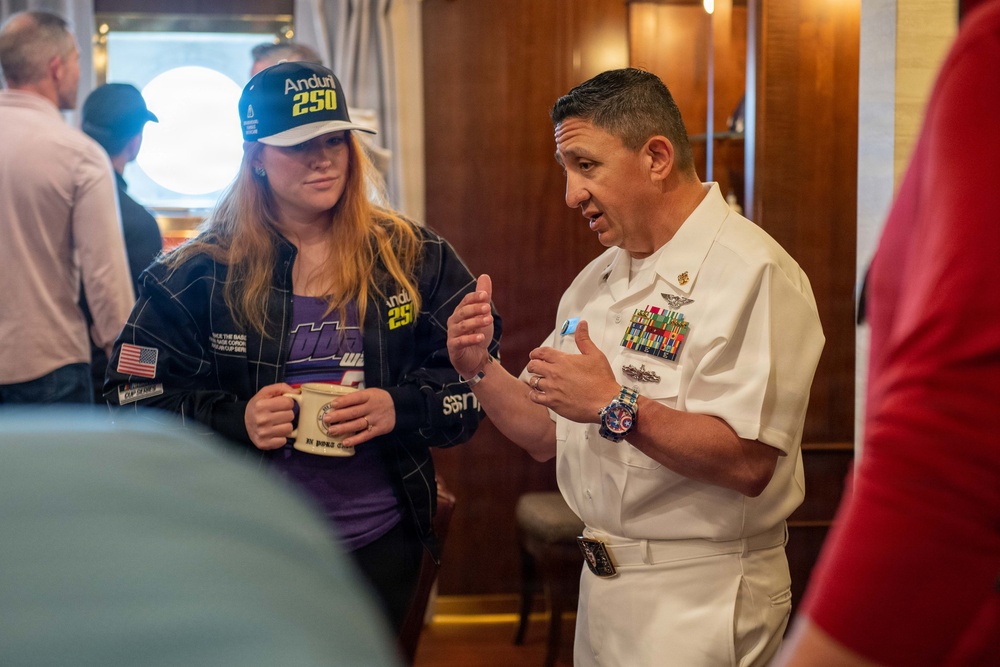 Former CNO visits USS Carl Vinson