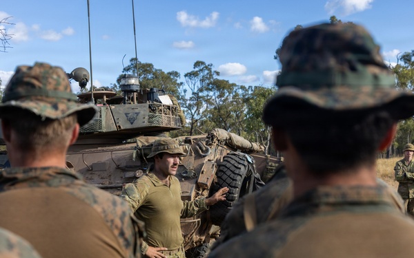 Southern Jackaroo 26: MRF-D Marines train on Australian light armored vehicle, receive field mess