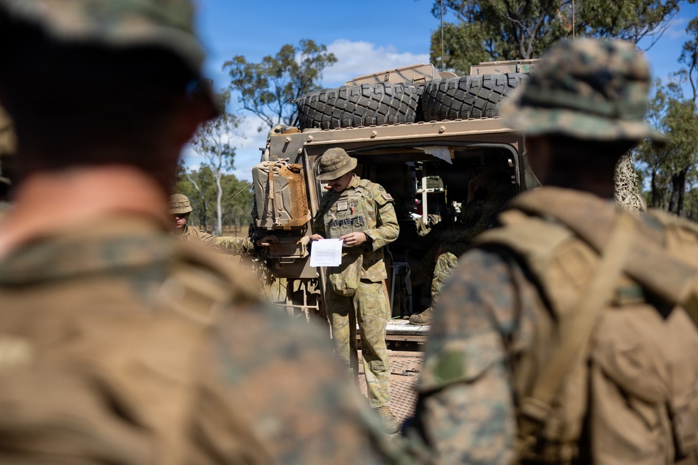 Southern Jackaroo 26: MRF-D Marines conduct on, off drills with Australian light armored vehicle