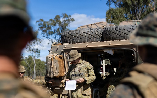 Southern Jackaroo 26: MRF-D Marines conduct on, off drills with Australian light armored vehicle