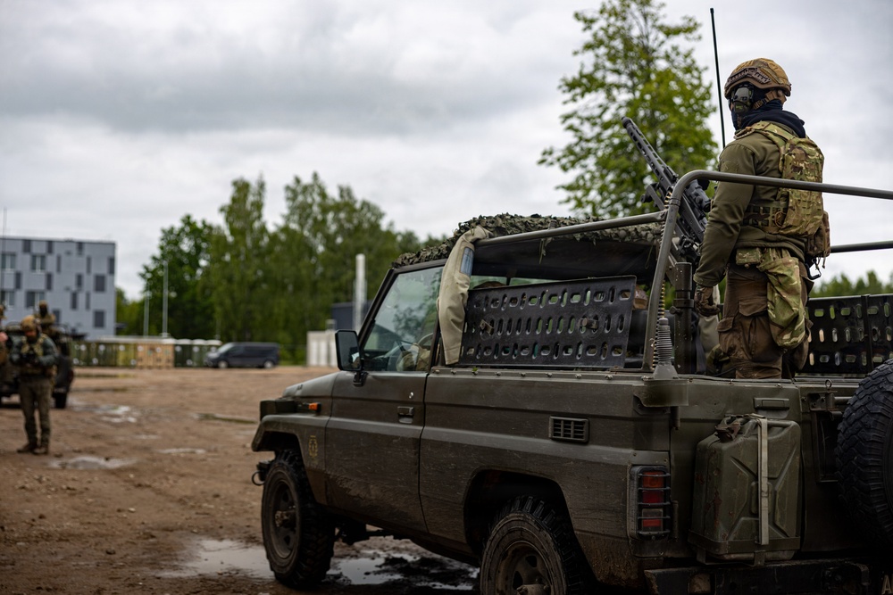 U.S. Marines conduct bilateral convoy training