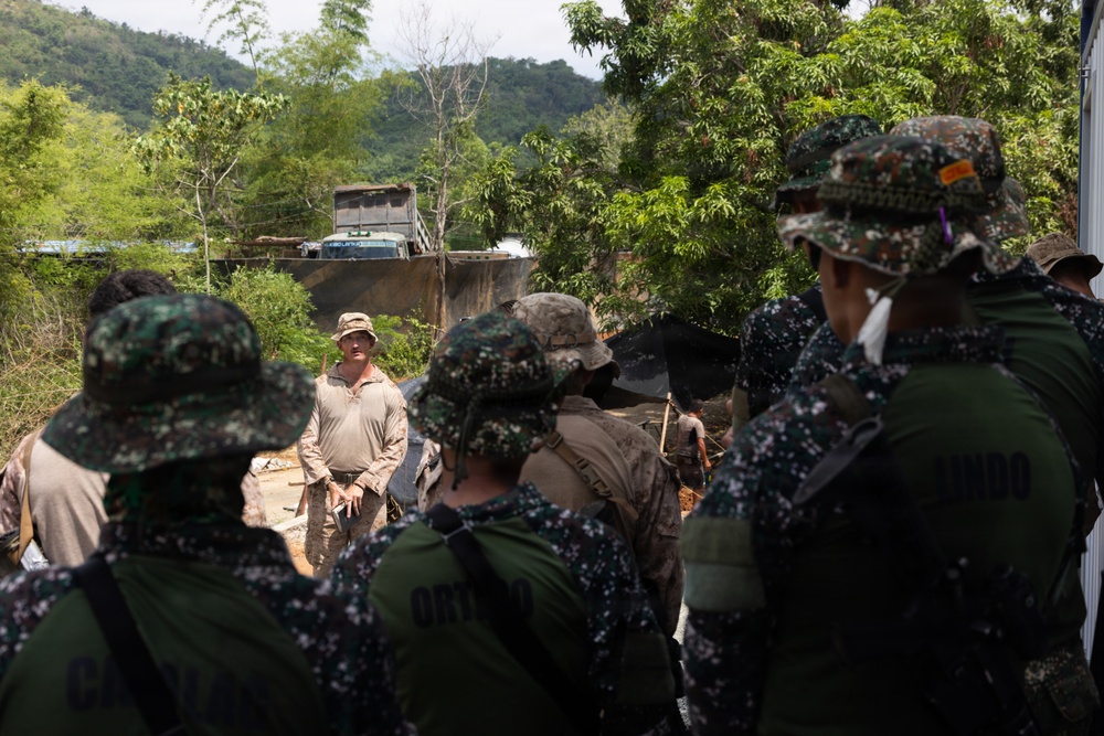 U.S., Philippine Marines conduct close-quarters battle training during KAMANDAG 10