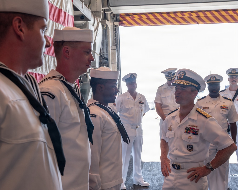 Vice Adm. Doug Perry Visits USS Minneapolis-Saint Paul (LCS 21) on Naval Station Norfolk