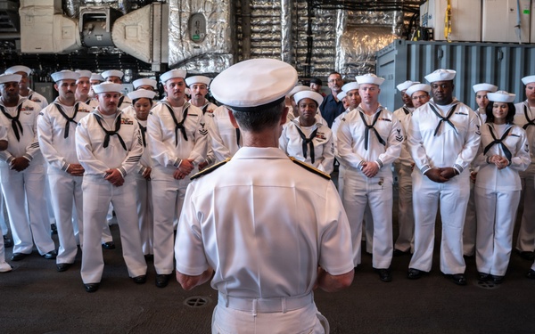 Vice Adm. Doug Perry Visits USS Minneapolis-Saint Paul (LCS 21) on Naval Station Norfolk