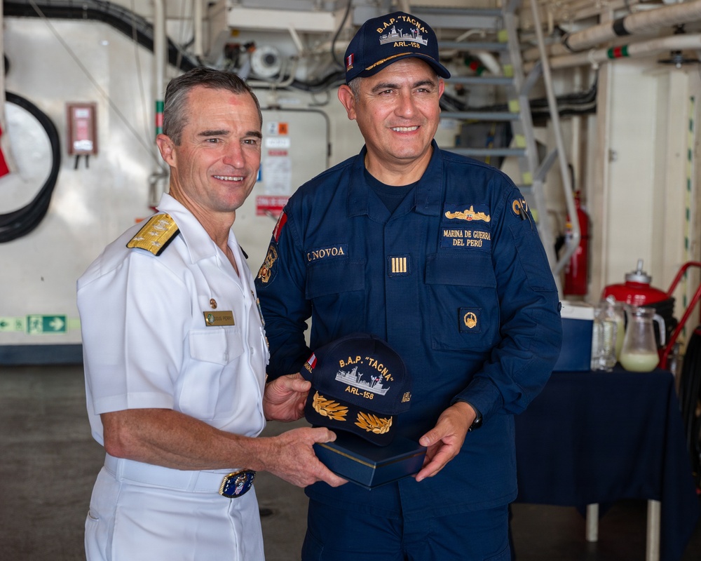 Vice Adm. Doug Perry Visits BAP TACNA (ARL 158) on Naval Station Norfolk