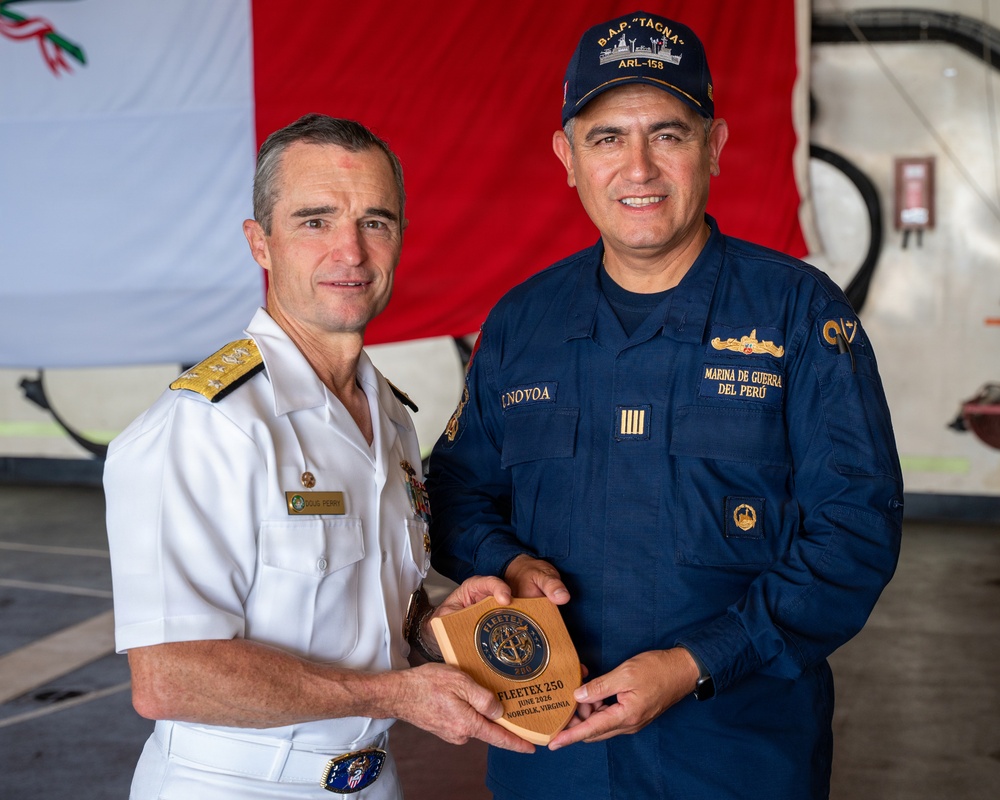 Vice Adm. Doug Perry Visits BAP TACNA (ARL 158) on Naval Station Norfolk