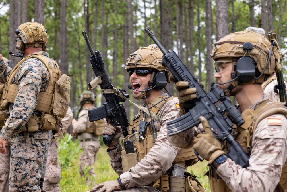 FLEETEX 250 | U.S. and Spanish Marines participate in company level live-fire range