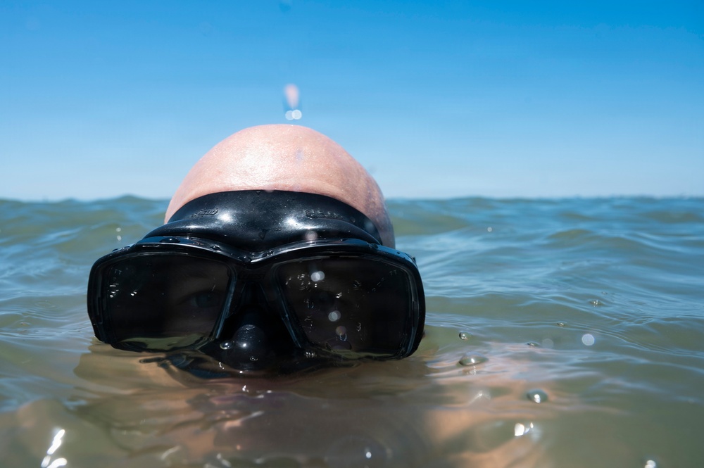 4th Combat Camera Squadron trains on underwater photography capabilities