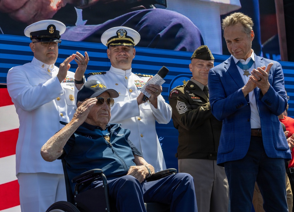 Medal of Honor recipients recognized during NASCAR San Diego Weekend