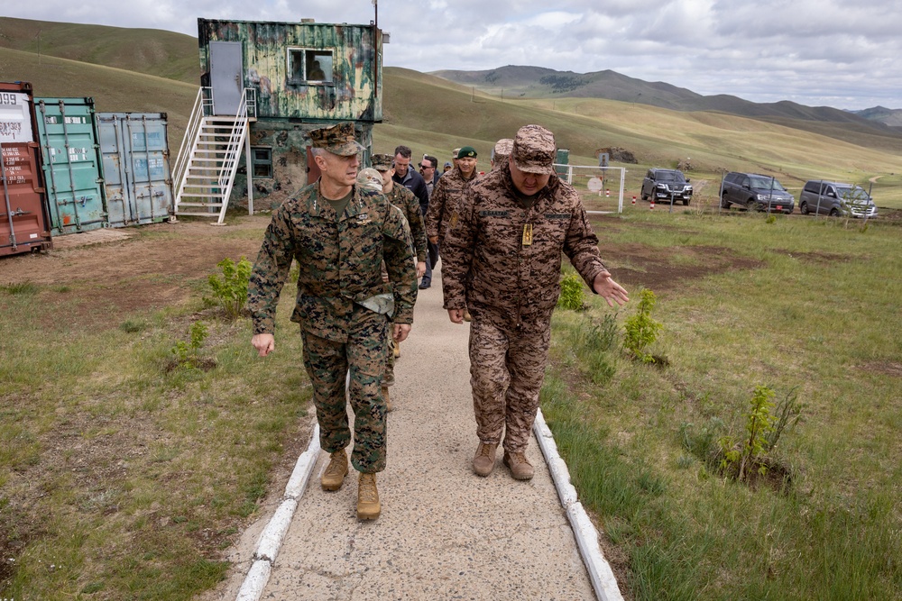 U.S. Pacific Command Deputy Commander Visits Mongolia, Reaffirms Strategic ‘Third Neighbor’ Partnership
